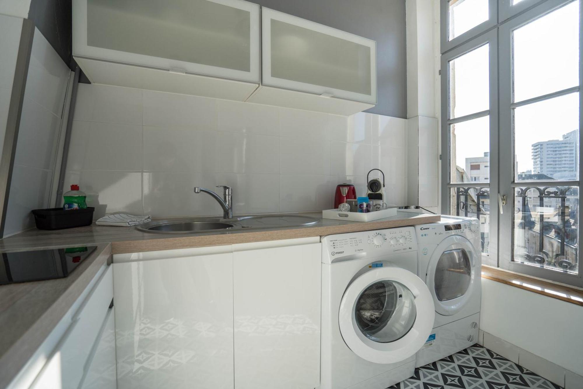 רואן Charming City Center Flat מראה חיצוני תמונה